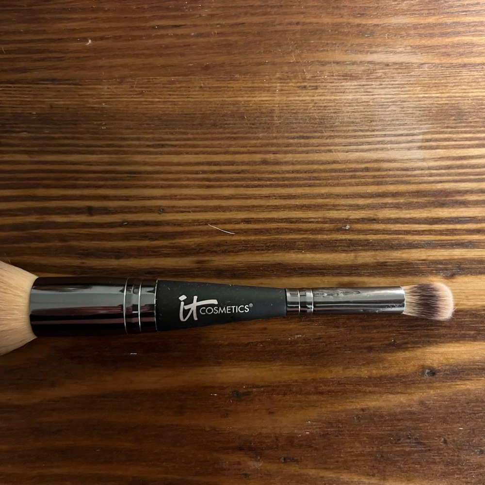 IT Cosmetics Heavenly Luxe Complexion Perfection Brush #7